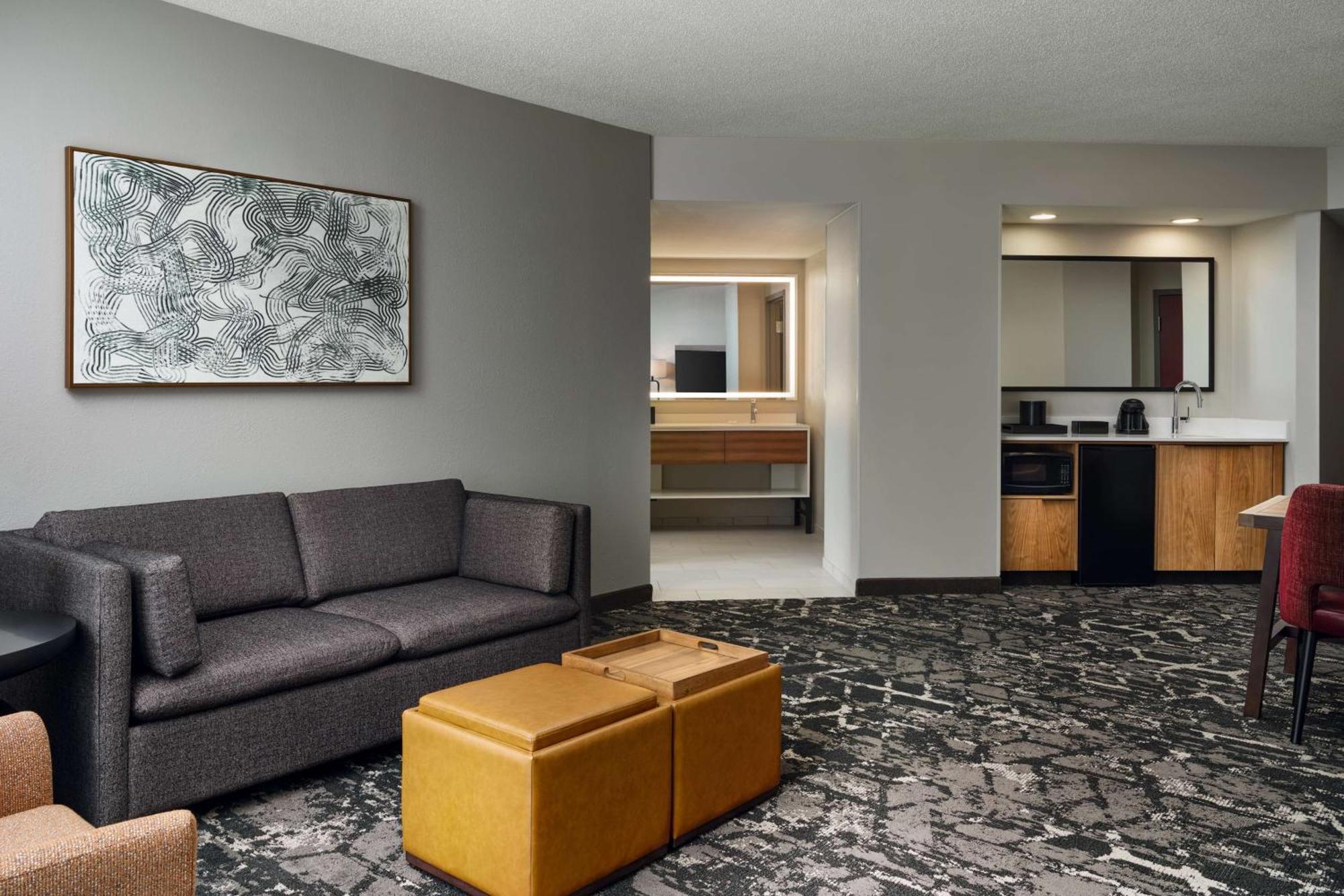 Embassy Suites By Hilton Hampton Convention Center Buitenkant foto